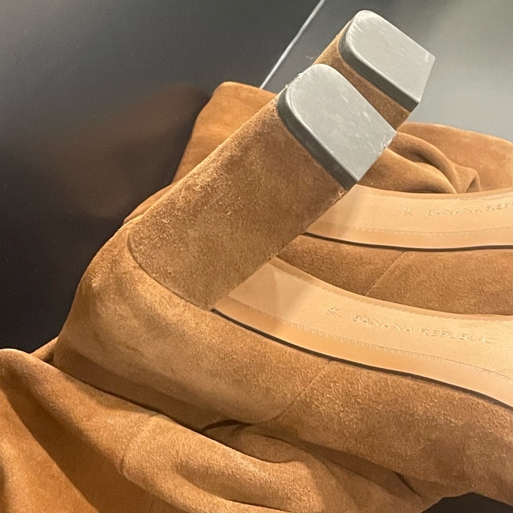 NWOT - Banana Republic - Mid Calf - Suede Slouchy Boots - Picture 3 of 4